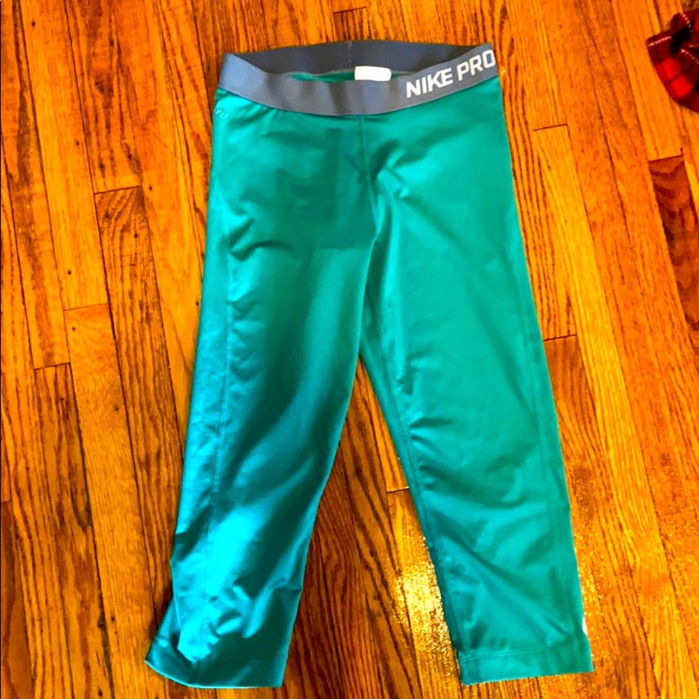 Nike Capri tights